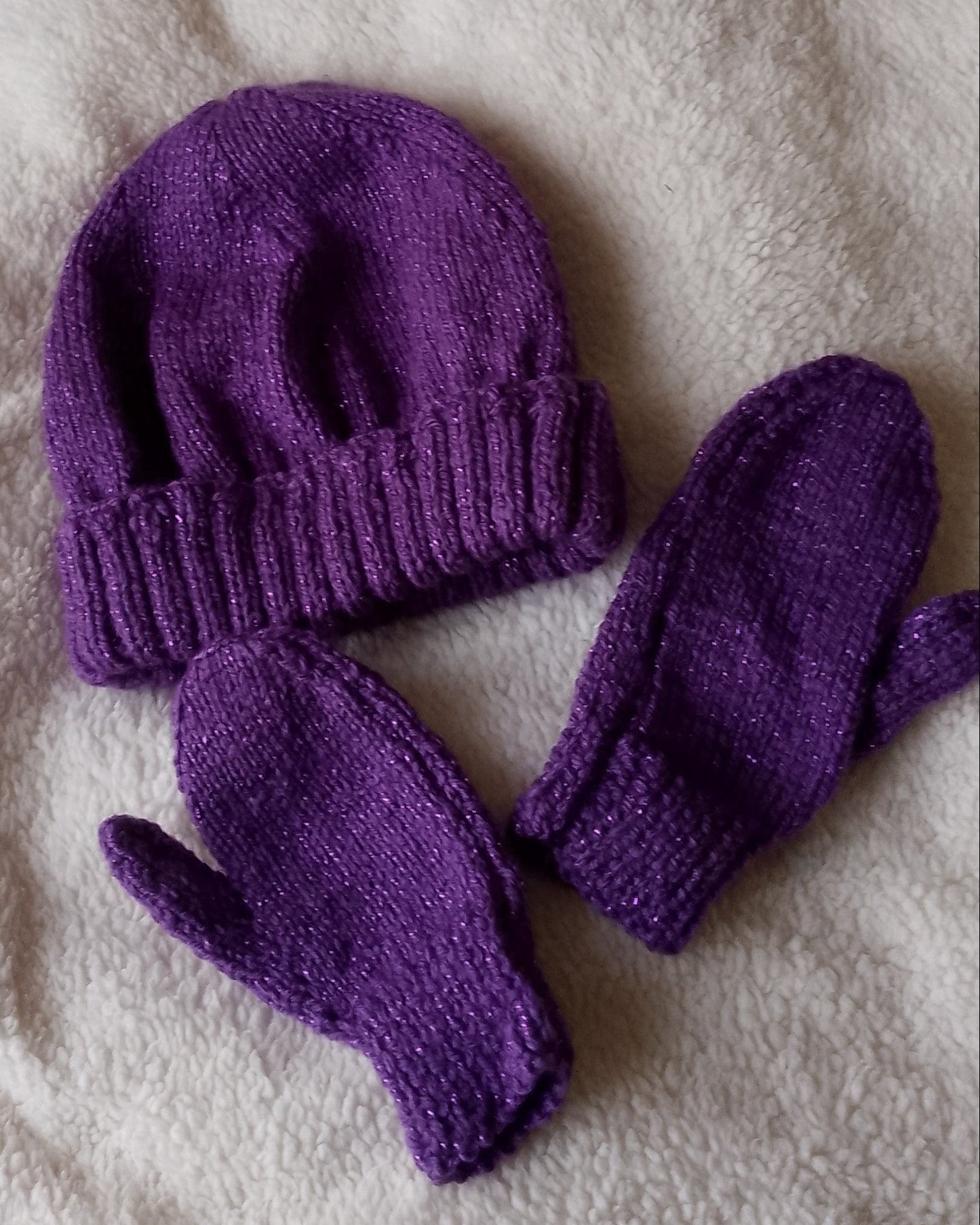 Child's Mauve Sparkly Hat and Mitts